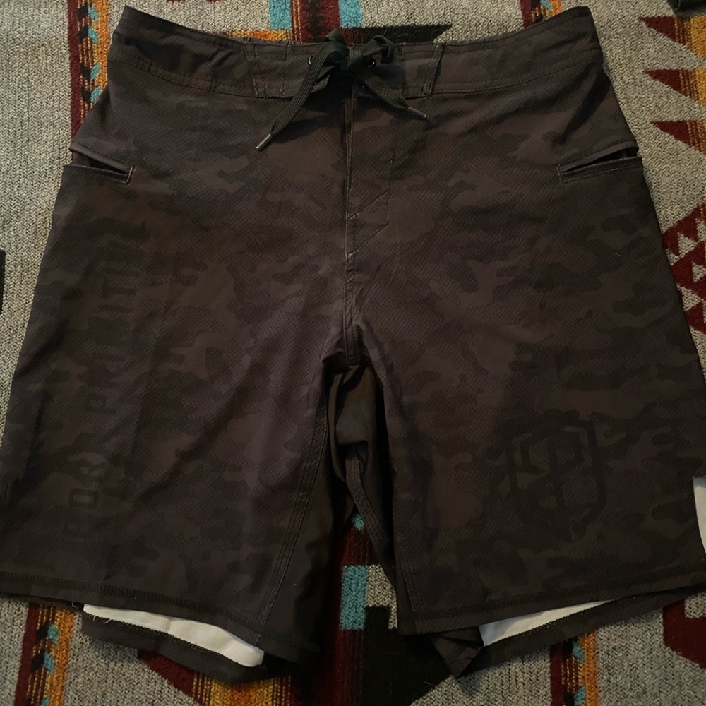 Born primitive shorts